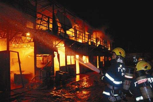 如何去除忻州鋼結(jié)構(gòu)廠房中的火災隱患