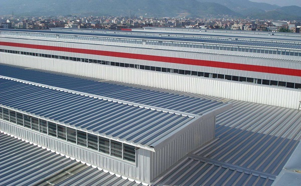 夏天鋼結(jié)構(gòu)廠房如何降溫？山西盛大鋼構(gòu)告訴你