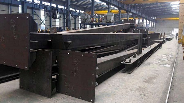 鋼結構廠房構件發生變形怎么辦？